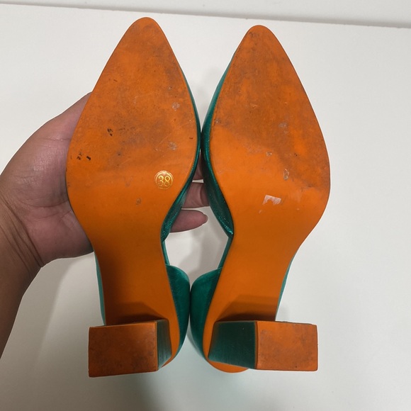 Green Leather Metallic Heels - Picture 15 of 16